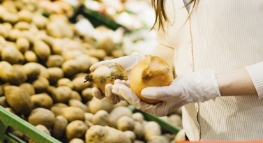 How the corona crisis affects consumer behaviour and consumer demand for food products and services