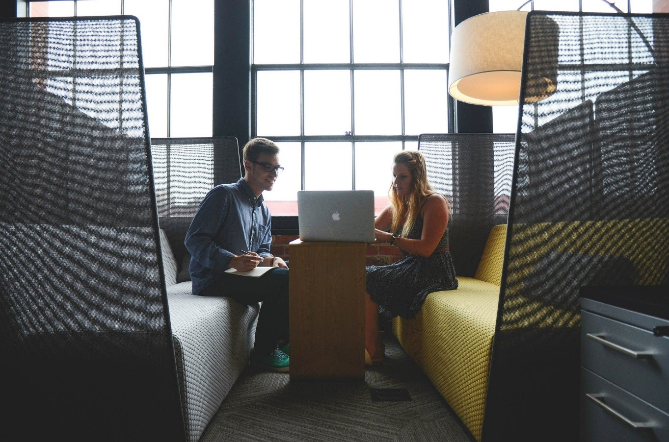 The corporate garage: a new way of working for successful startup and corporate partnerships